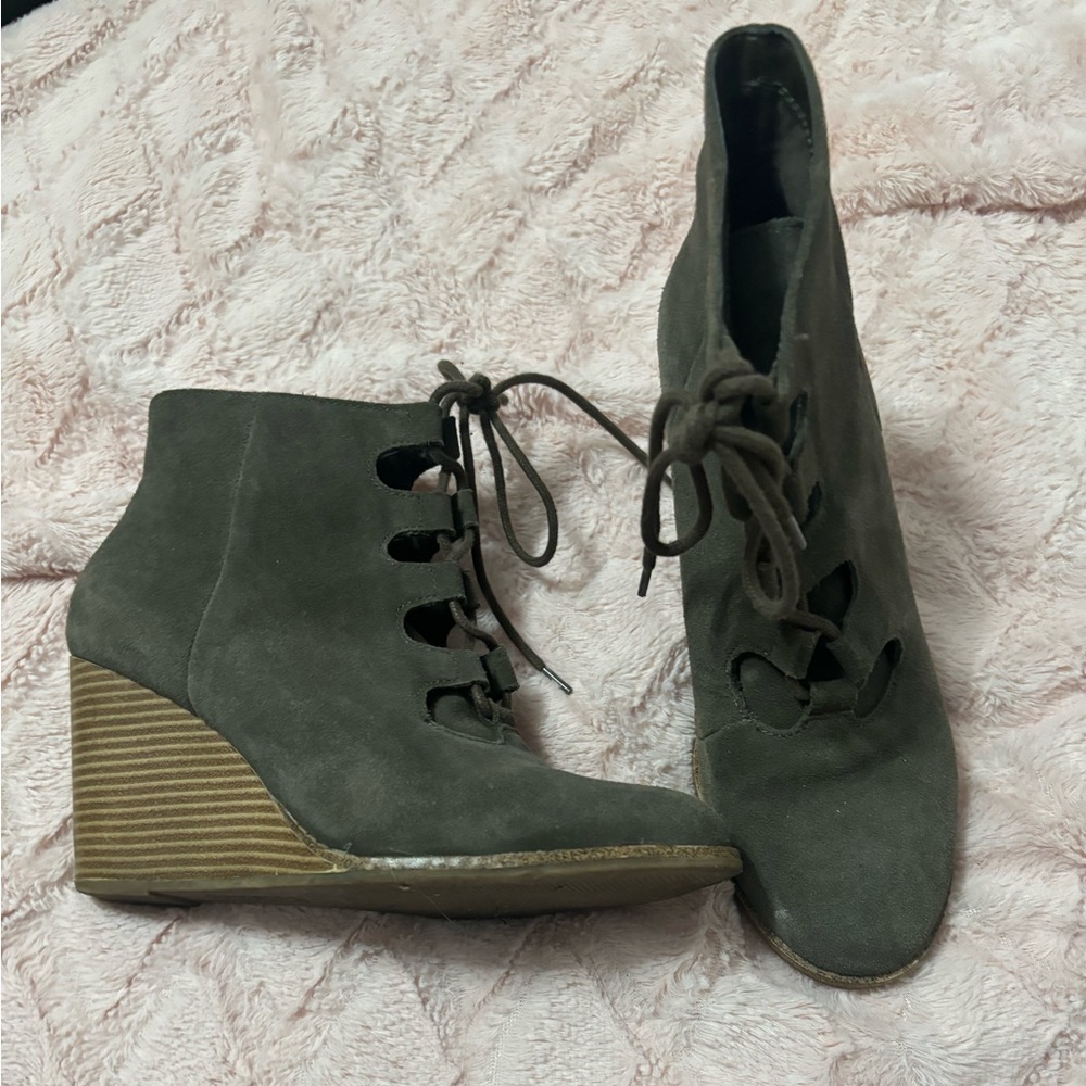 Lace up ankle boots size 10